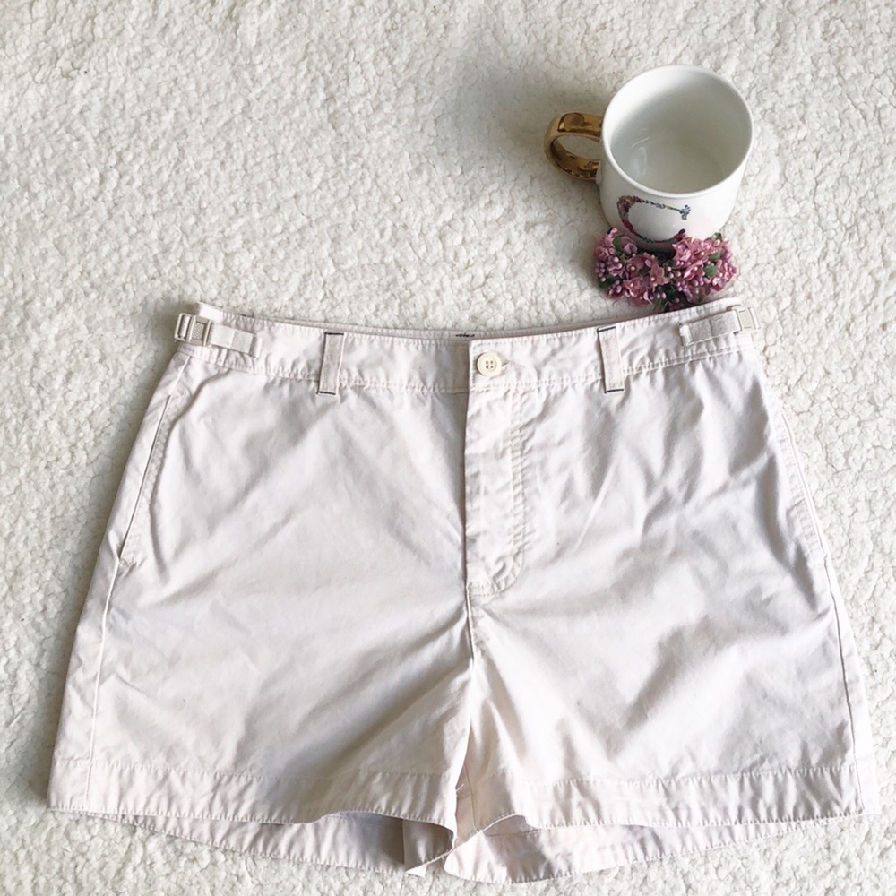 GAP Twill High-Rise Adjustable Sides 3” Shorts